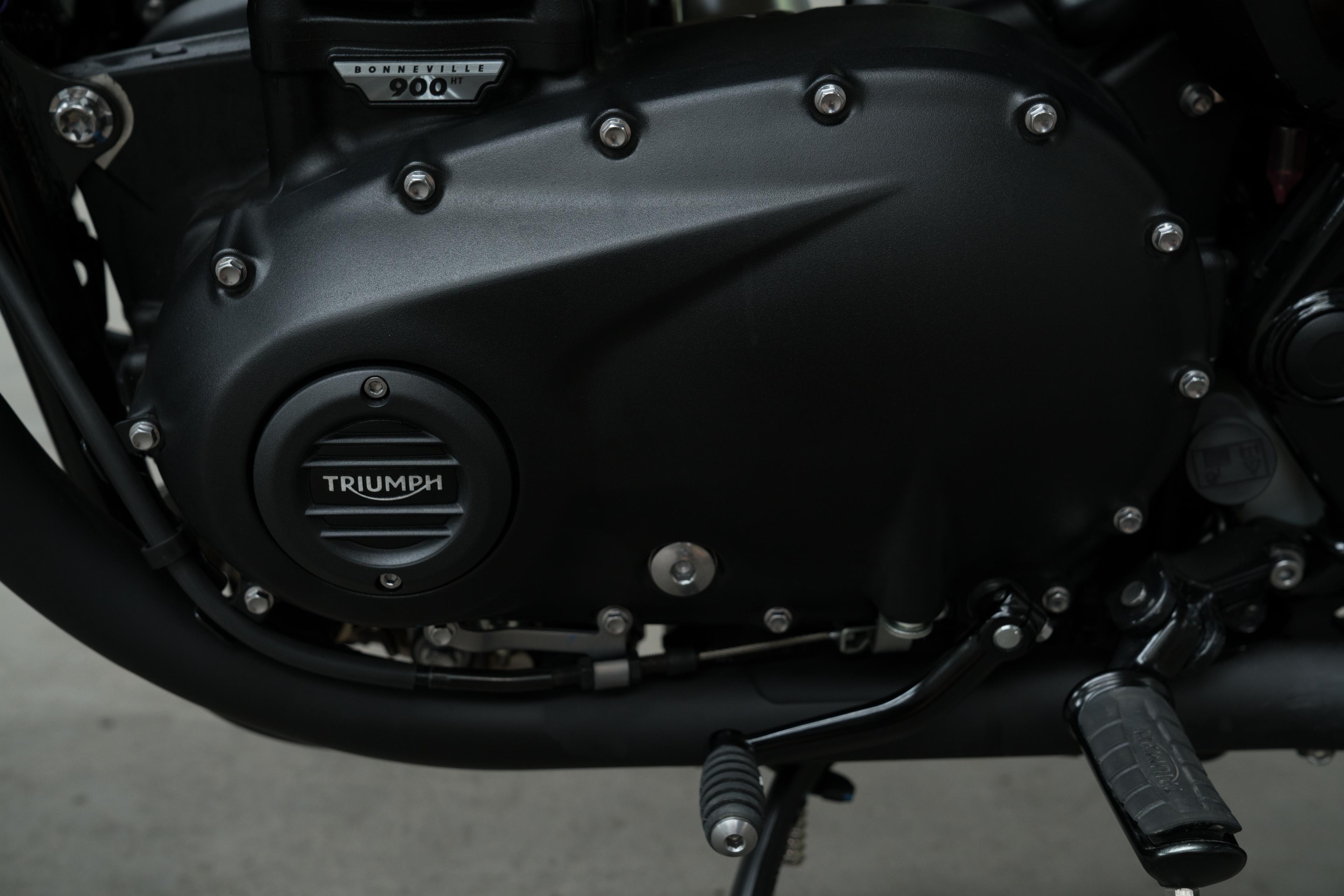 Clutch Badge, Ribbed, Dark photo 5