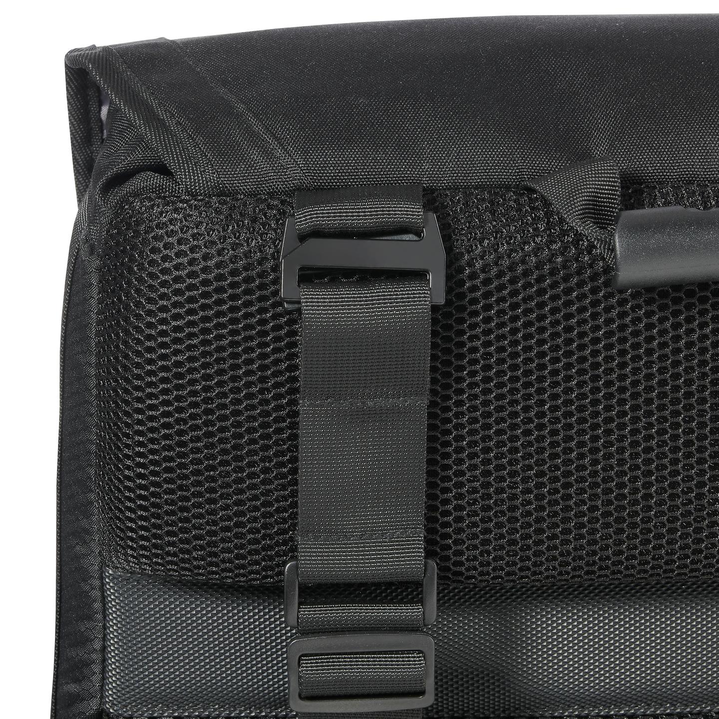 10L Messenger Bag photo 7